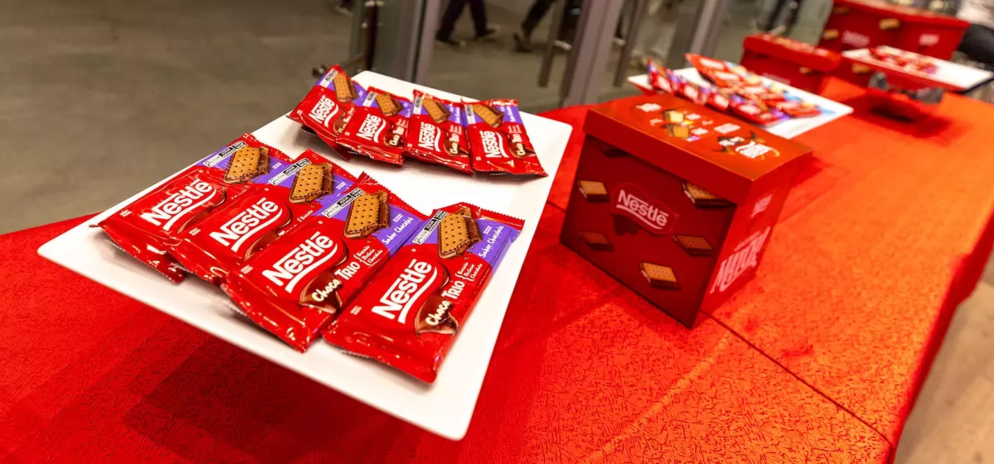Tabletas de Choco Trio sobre una mesa